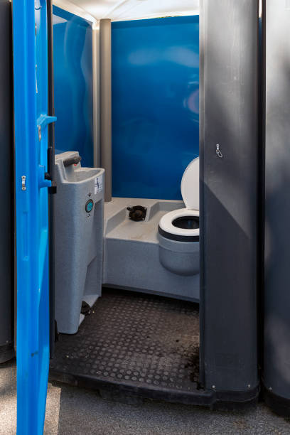 Best Portable restroom trailer rental  in Manitowoc, WI