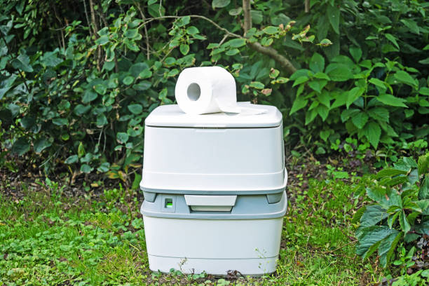 Best Portable toilet rental cost  in Manitowoc, WI