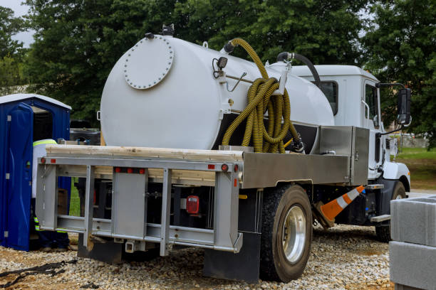 Best Portable restroom trailer rental  in Manitowoc, WI